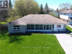 24 METRO ROAD N  Georgina, ON L4P 1B7