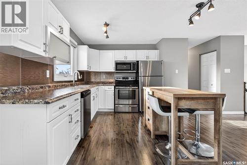 1625 Smith Street, Moose Jaw, SK - Indoor Photo Showing Kitchen
