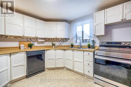 119 Wilmot Trail, Clarington (Bowmanville), ON - Indoor Photo Showing Kitchen With Double Sink