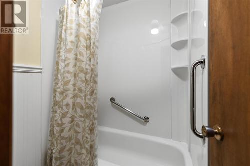 121 Pleasant Dr, Sault Ste. Marie, ON - Indoor Photo Showing Bathroom