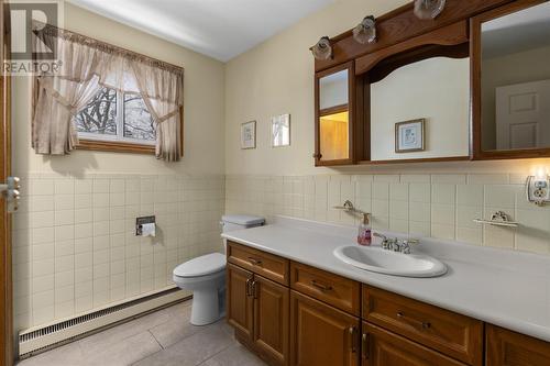 121 Pleasant Dr, Sault Ste. Marie, ON - Indoor Photo Showing Bathroom