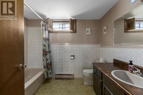 121 Pleasant Dr, Sault Ste. Marie, ON - Indoor Photo Showing Bathroom