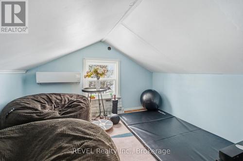 LOFT - 18 Kingsmill Street, Fort Erie (Central), ON - Indoor