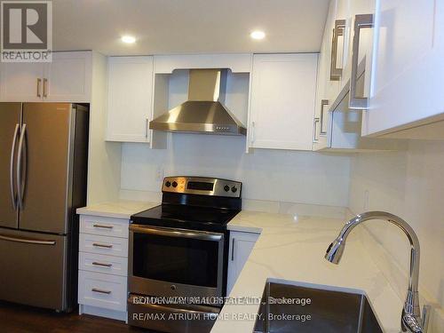 2901 - 7 Concorde Place, Toronto, ON - Indoor Photo Showing Kitchen