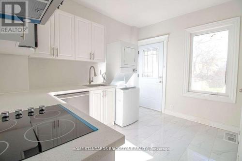 Main - 792 Pape Avenue, Toronto, ON - Indoor Photo Showing Kitchen
