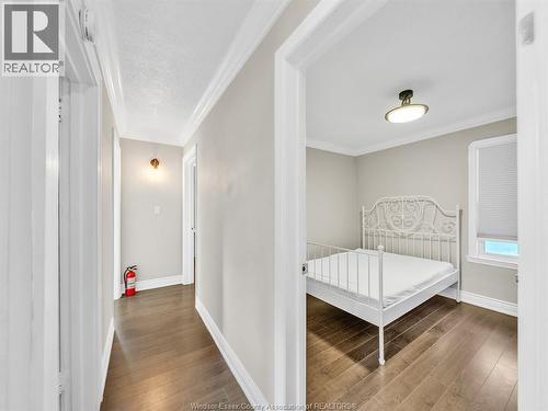 427 Indian, Windsor, ON - Indoor