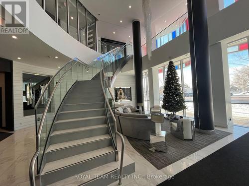 519 - 9471 Yonge Street, Richmond Hill, ON - Indoor Photo Showing Other Room