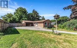 1060 ELGIN STREET  Newmarket, ON L3Y 3C1