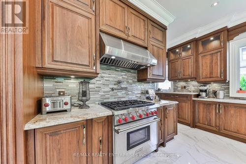 1511 Broadmoor Avenue, Mississauga, ON - Indoor Photo Showing Kitchen