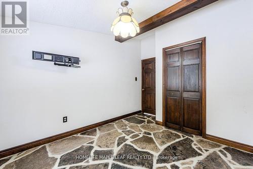 253048 9Th Line, Amaranth, ON - Indoor Photo Showing Other Room