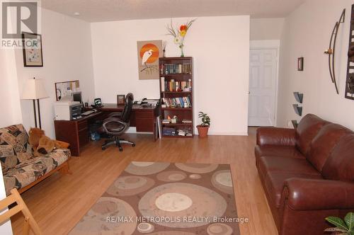 C17 - 619 Wild Ginger Avenue, Waterloo, ON - Indoor Photo Showing Living Room