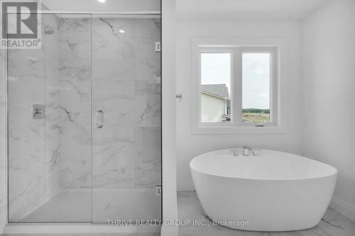 3084 Buroak Drive, London North (North S), ON - Indoor Photo Showing Bathroom