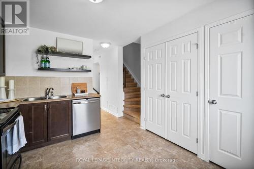 256 Espin Heights, Ottawa, ON - Indoor Photo Showing Kitchen With Double Sink