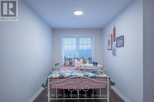385 Threshing Mill Boulevard, Oakville, ON - Indoor Photo Showing Bedroom
