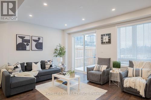 385 Threshing Mill Boulevard, Oakville, ON - Indoor Photo Showing Living Room