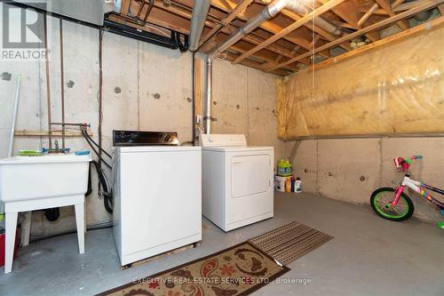 141 Chipmunk Crescent, Brampton, ON - Indoor Photo Showing Laundry Room