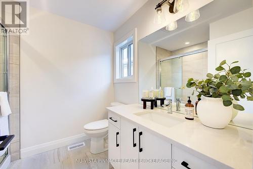 2310 Wickerson Road, London South (South K), ON - Indoor Photo Showing Bathroom