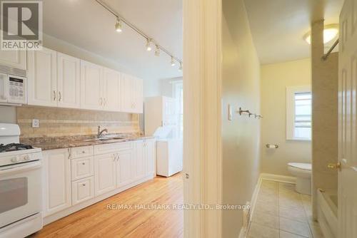Upper - 1481 Queen Street E, Toronto, ON - Indoor Photo Showing Kitchen