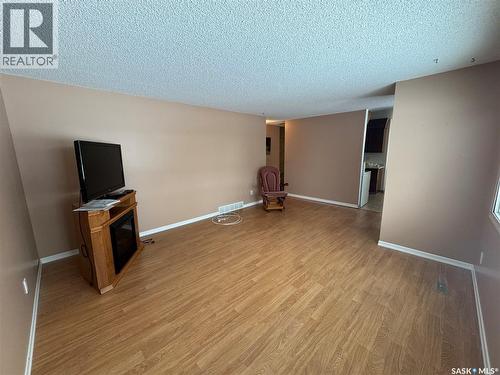 67 Milford Crescent, Regina, SK - Indoor Photo Showing Other Room