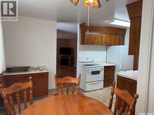 67 Milford Crescent, Regina, SK - Indoor