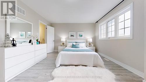 151 Amulet Crescent, Richmond Hill, ON - Indoor Photo Showing Bedroom