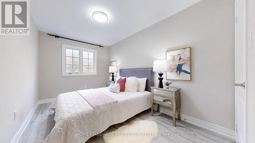 151 Amulet Crescent, Richmond Hill, ON - Indoor Photo Showing Bedroom