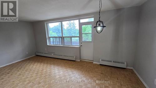 405 - 37 Peel Street, Barrie, ON - Indoor Photo Showing Other Room