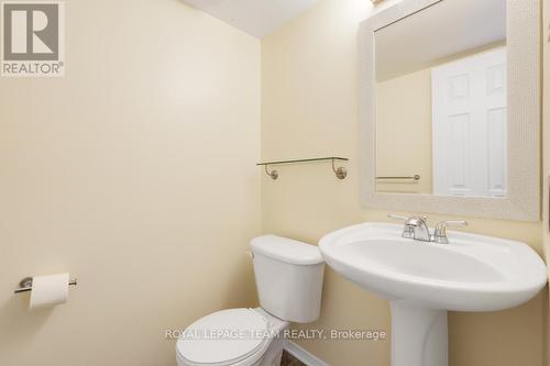 13 Grammercy Park, Ottawa, ON - Indoor Photo Showing Bathroom
