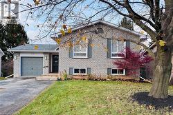 45 LATZER Crescent  Brantford, ON N3V 1E1