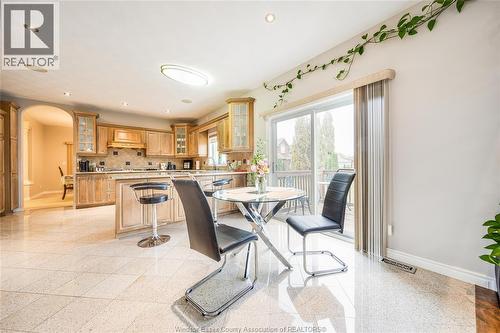 460 Shoreview Circle, Windsor, ON - Indoor Photo Showing Dining Room