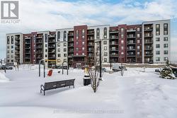 216 - 4 SPICE WAY  Barrie, ON L9J 0M2