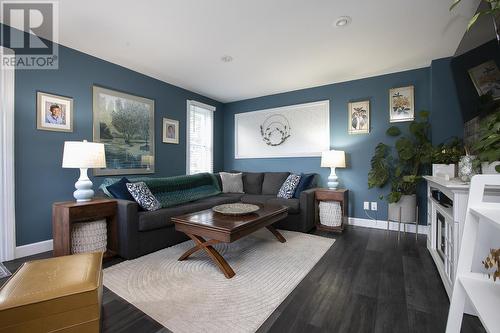 27 Borron Ave, Sault Ste. Marie, ON - Indoor Photo Showing Living Room