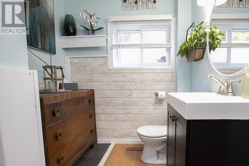 27 Borron Ave, Sault Ste. Marie, ON - Indoor Photo Showing Bathroom
