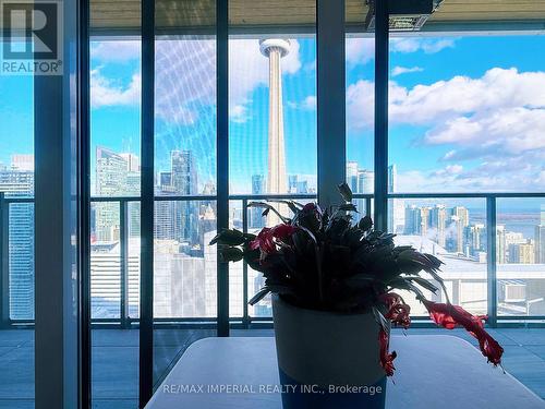 4005 - 1 Concord Cityplace Way, Toronto, ON - Indoor Photo Showing Other Room With Body Of Water