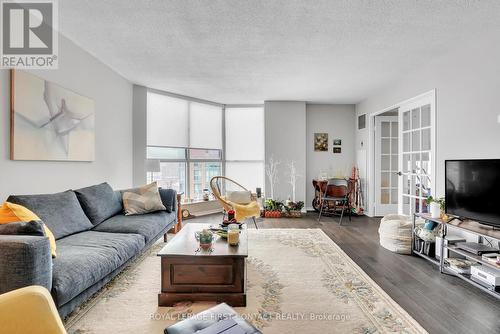 1405 - 150 Dunlop Street E, Barrie, ON - Indoor Photo Showing Living Room