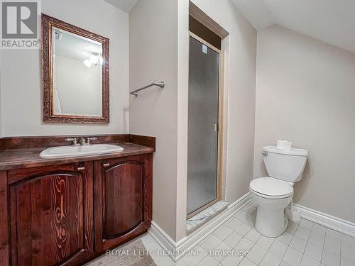 3530 Kingbird Court, Mississauga, ON - Indoor Photo Showing Bathroom