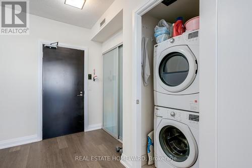 2509 - 2 Anndale Drive, Toronto, ON - Indoor Photo Showing Laundry Room