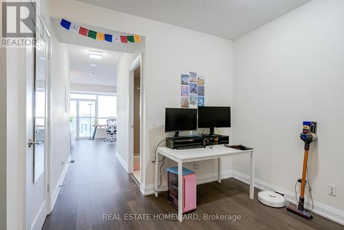 2509 - 2 Anndale Drive, Toronto, ON - Indoor Photo Showing Other Room