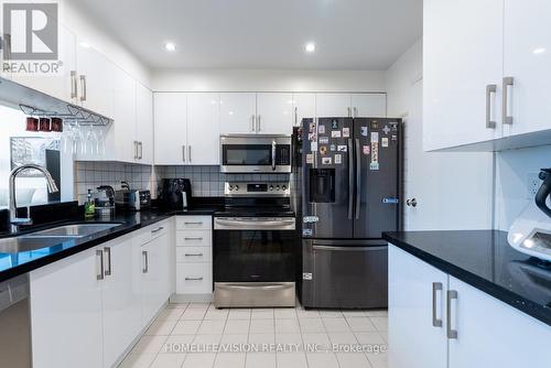 306 - 1901 Yonge Street, Toronto, ON - Indoor Photo Showing Kitchen With Stainless Steel Kitchen With Double Sink With Upgraded Kitchen