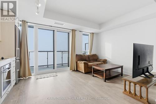 1121 - 2550 Simcoe Street N, Oshawa, ON - Indoor