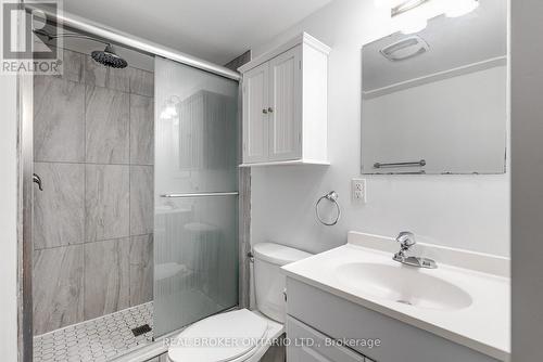 Lower - 371 Jones Avenue, Toronto, ON - Indoor Photo Showing Bathroom