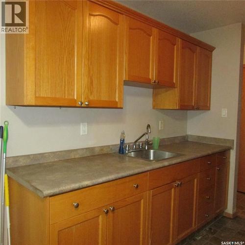 123 Bentley Drive, Regina, SK - Indoor Photo Showing Kitchen