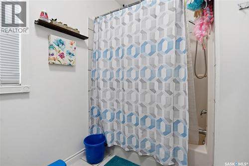 1562 Argyle Street, Regina, SK - Indoor Photo Showing Bathroom