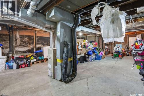 1562 Argyle Street, Regina, SK - Indoor