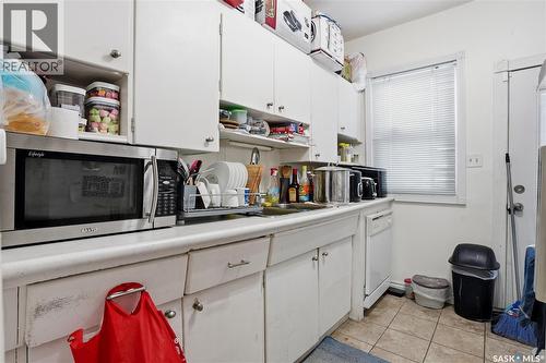 1562 Argyle Street, Regina, SK - Indoor Photo Showing Kitchen