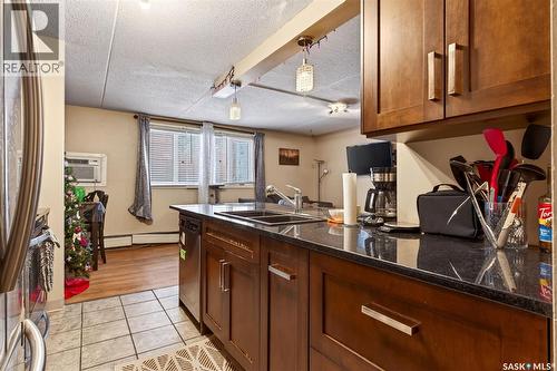 11 23 Centennial Street, Regina, SK - Indoor Photo Showing Kitchen With Double Sink