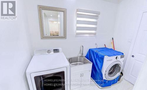 55 Castlehill Road, Brampton, ON - Indoor Photo Showing Laundry Room