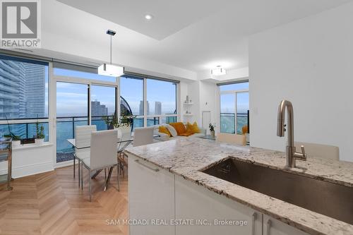 Ph1 - 16 Brookers Lane, Toronto, ON - Indoor Photo Showing Kitchen