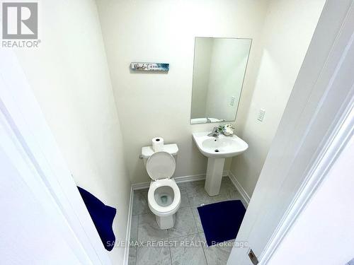 12 Aspen Hill Road, Brampton, ON - Indoor Photo Showing Bathroom