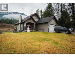 892 Waterloo Road  Castlegar, BC V1N 4K8
